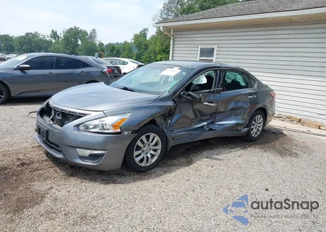 2015 Nissan Altima 2.5 S z USA, uszkodzony, nr VIN 1N4AL3AP1FN346147